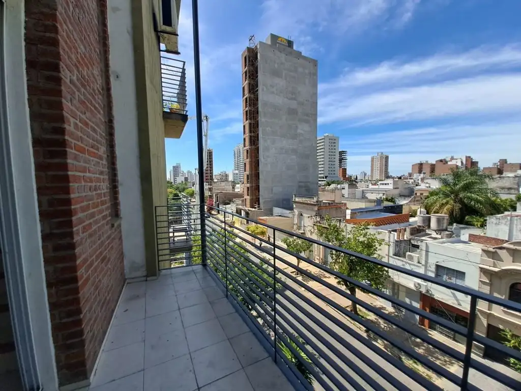 Venta Depto Duplex 2 dormitorios entre Boulevares