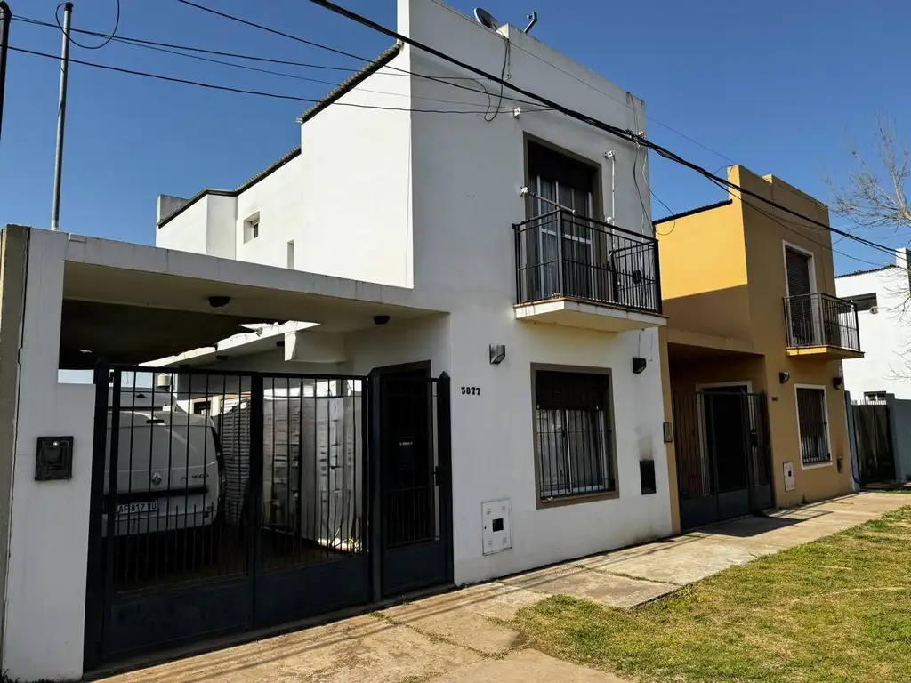 Dúplex en venta - 2 Dormitorios 1 Baño - Cochera - 200Mts2 - Saladillo