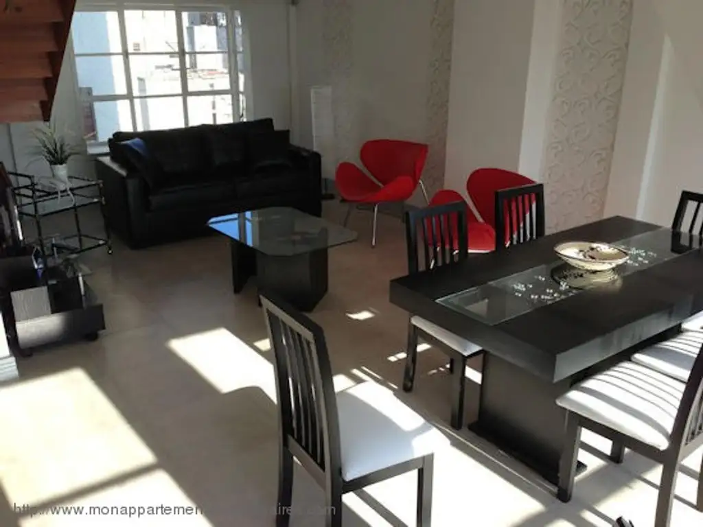 Hermoso dúplex piso alto 90 m2 ubicado en Recoleta