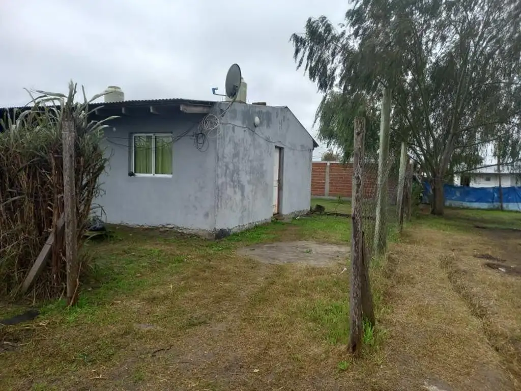 Casa en venta - 2 Dormitorios 1 Baño - 300Mts2 - Melchor Romero, La Plata
