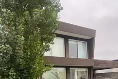 EL REBENQUE - Casa estilo moderno, superluminosa. Posibilidad de Permuta
