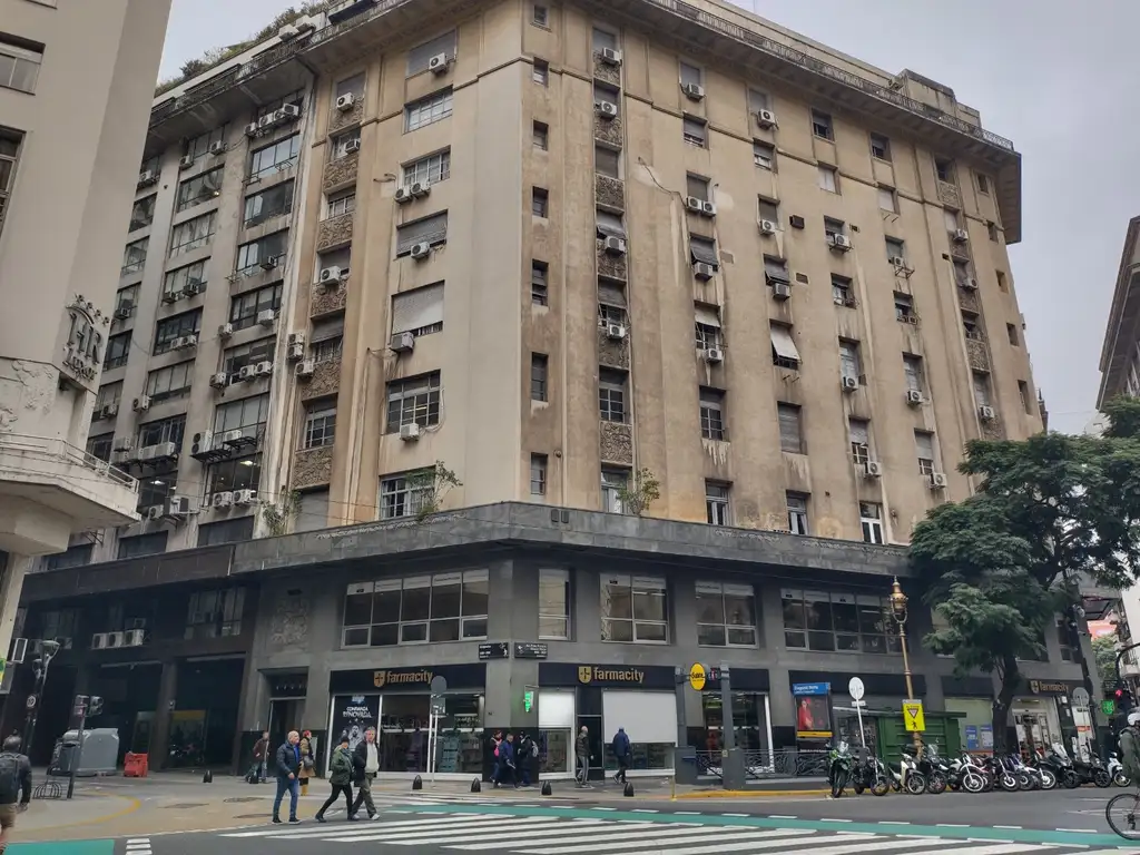 Oficinas de Categoría lateral a Diagonal Norte