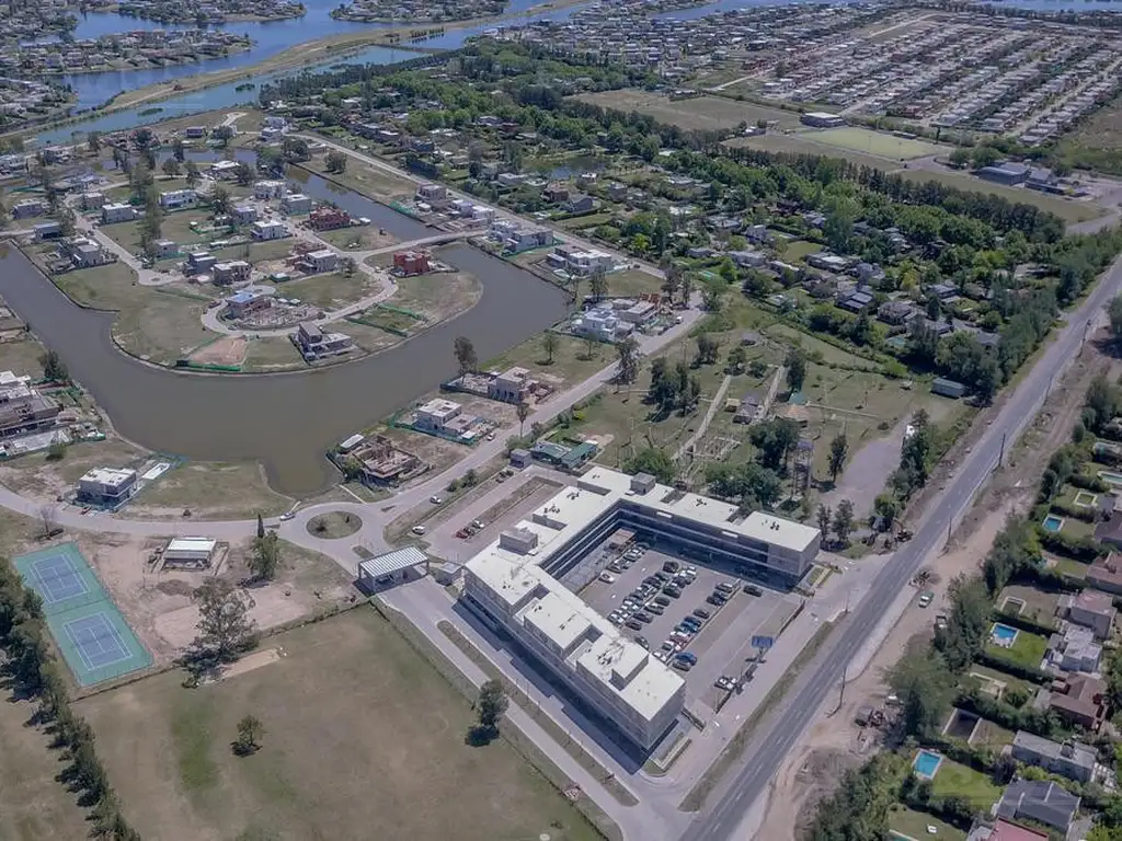 Terreno al agua  en venta en Laguna Grande