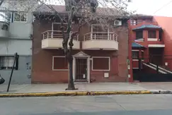 Alquiler dúplex 3 Amb. muy buen estado con balcón a la calle