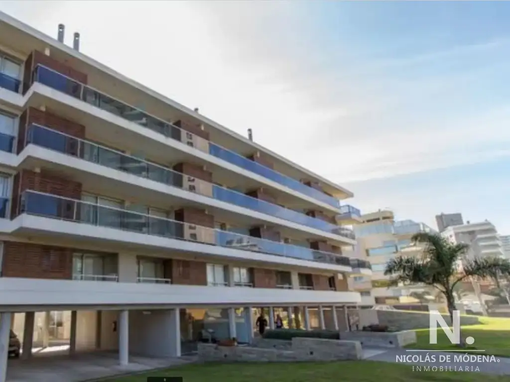 Vende apartamento Mono ambiente en Aidy Grill, Punta del Este