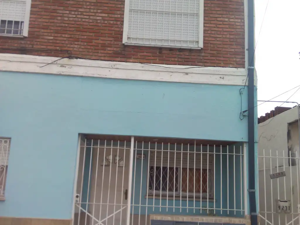 ALQUILER PH 2 AMBIENTES PLANTA ALTA VILLA BALLESTER -