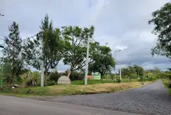 Lote en barrio abiero La Francisca