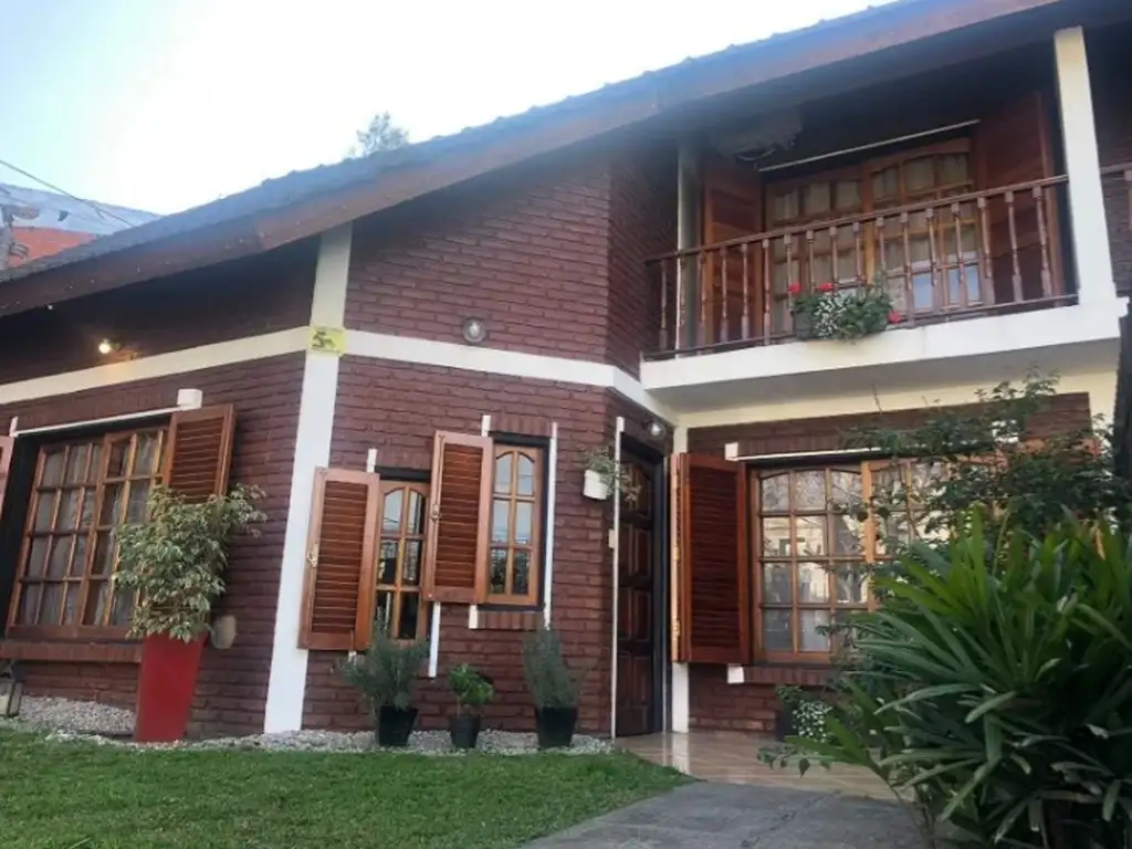 DUPLEX DE 4 AMBIENTES EN ITUZAINGO NORTE, TIPO CHALET (3156) APTO CREDITO