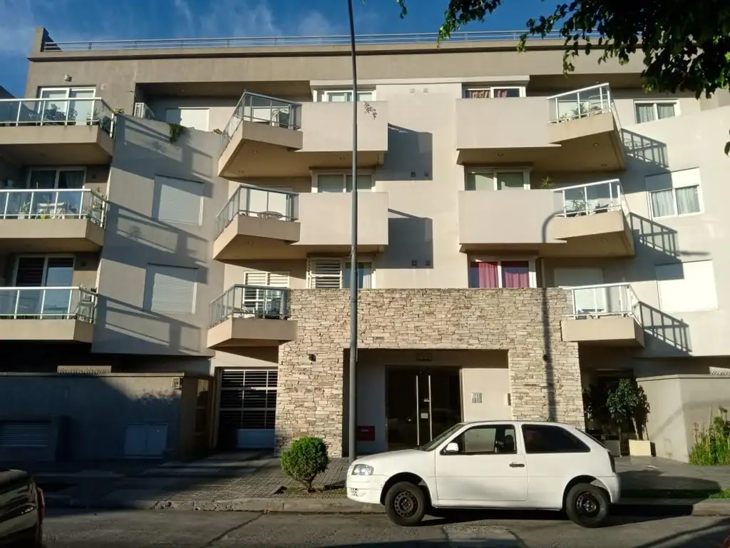 Venta Departamento 2 ambientes con Cochera en Liniers