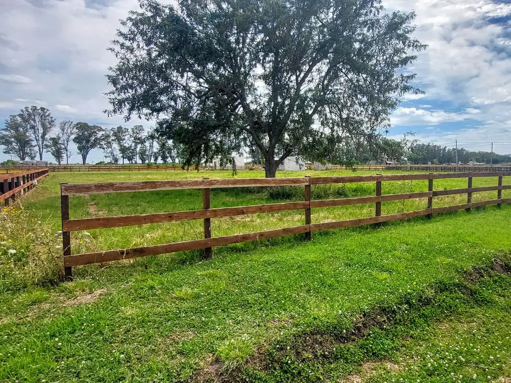 Terreno de 1200 m2 a laventa a 50 mts de la laguna