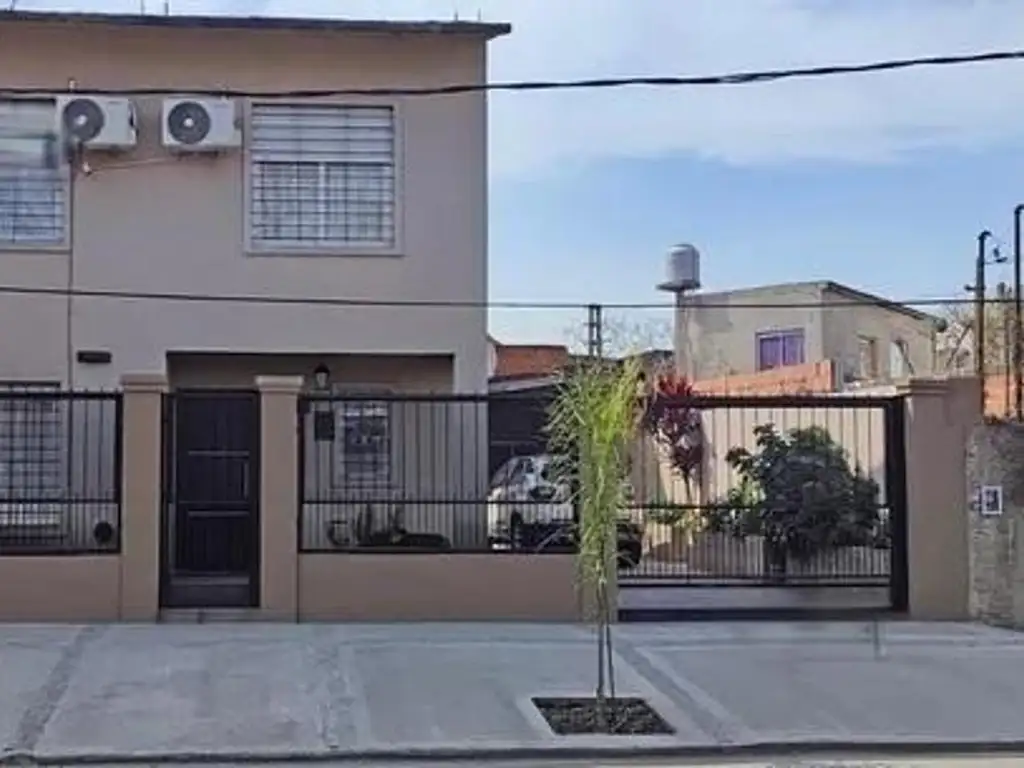 HERMOSA CASA EN ITUZAINGO SUR.  OPORTUNIDAD