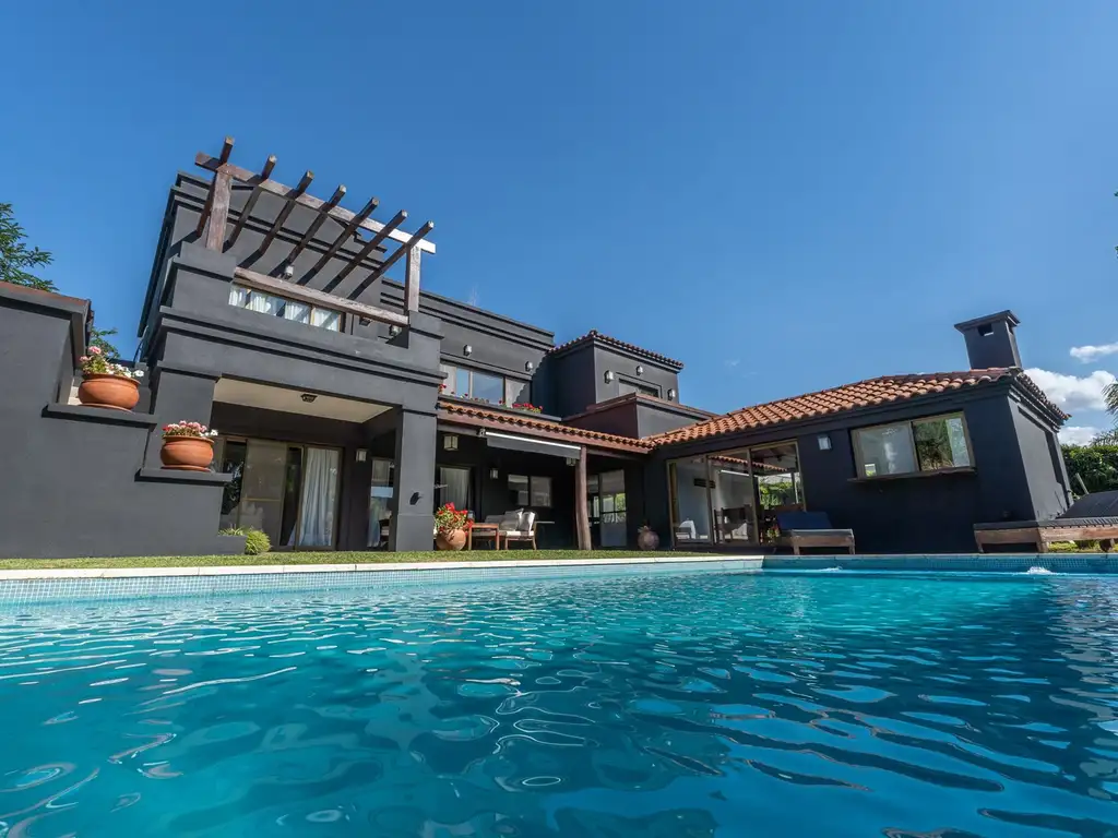 Casa Chalet  en Venta en La Alameda, Nordelta, Tigre