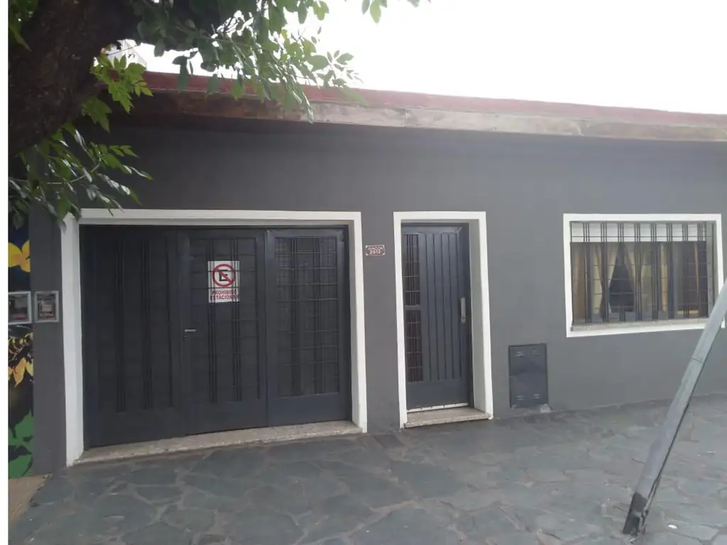 CASA EN LOTE PROPIO ( RINCON AL 2600- RAMOS MEJÍA)