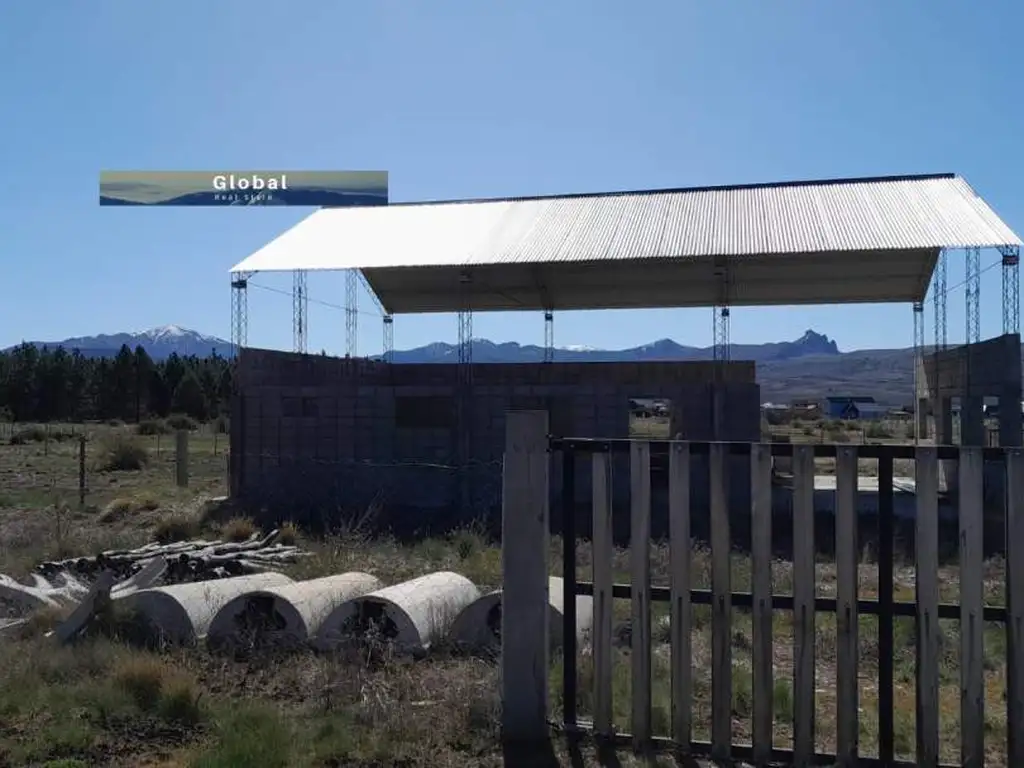 Lote Con Galpón A Terminar En Las Marías Del Valle, San Martín De Los Andes Patagonia Argentina