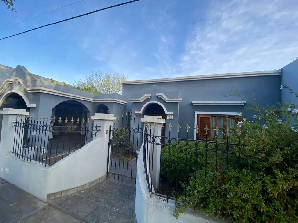 Casa - Venta - Argentina, Trenque Lauquen - Moreno 600