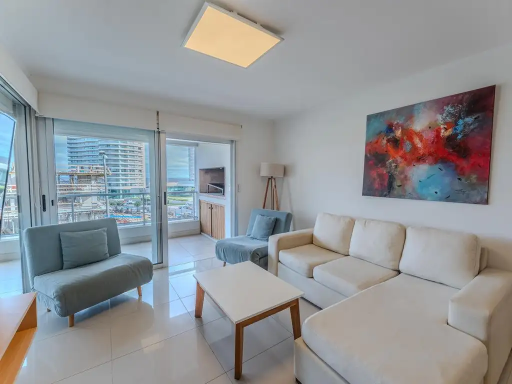 Exclusivo apartamento en venta a metros del mar