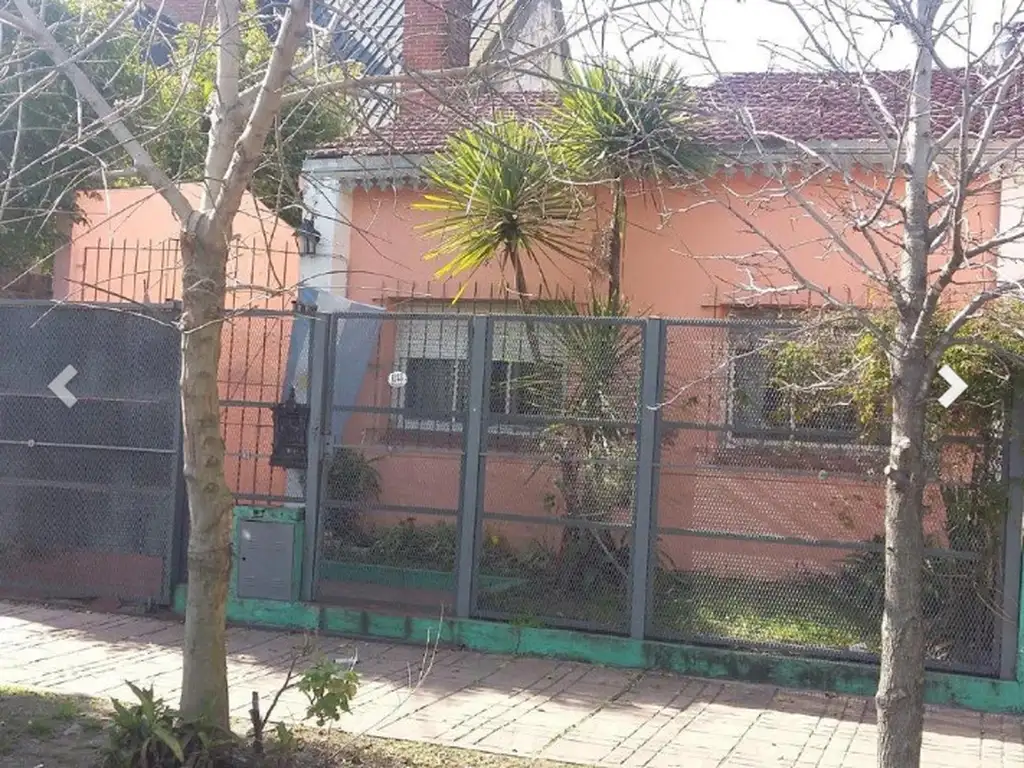 CASA DE 4 AMBIENTES EN PARQUE AYERZA, CASTELAR NORTE (3138)