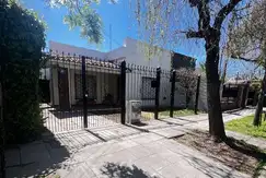 Casa en Alquiler, City Bell, La Plata