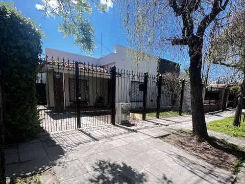 Casa en Alquiler, City Bell, La Plata