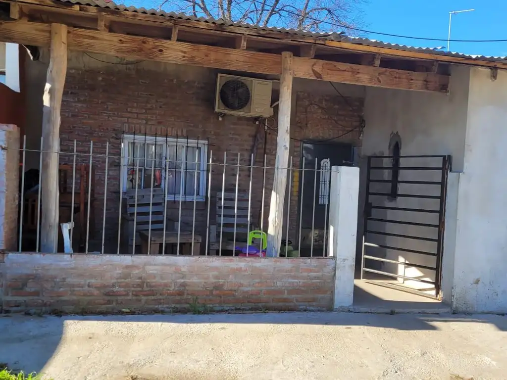 Casa de 3 ambientes en venta, en El Talar.