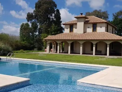 Campo con casa principal en alquiler por epoca de vacaciones