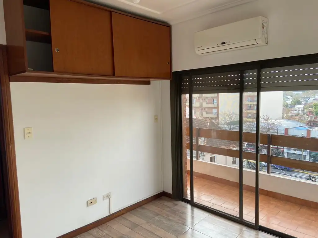 Alquiler Departamento 30 Años 1 Dormitorio 46m2 Con Balcón Simon