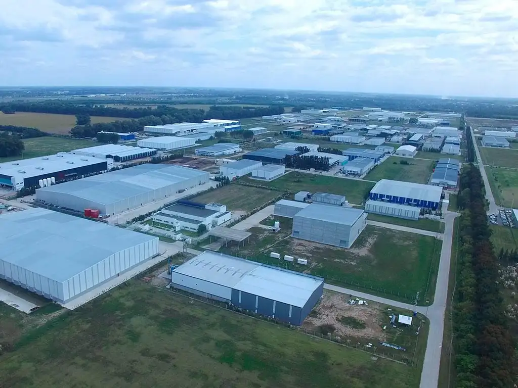 IndusProp vende Magníficos terrenos en el Polo industrial Ezeiza