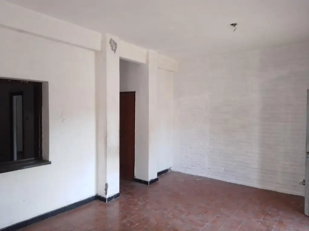 VENTA - Casa al frente  de 2 dormitorios   Comodín -  Bella Vista, Rosario.