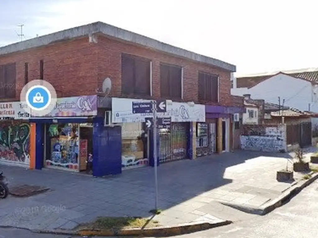 GRAN CASA EN PLANTA ALTA DE 3 DORMITORIOS EN EXCELENTE UBICACION.