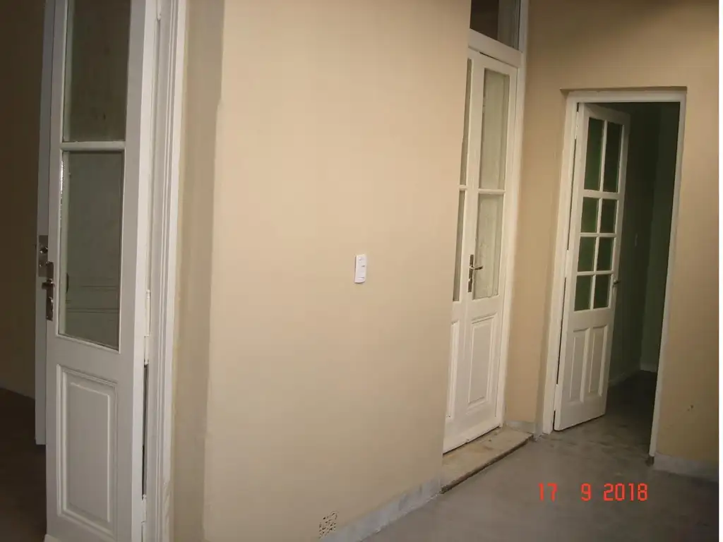 CASA EN PH, 4 AMB PLANTA BAJA AL FRENTE CON PATIO RECICLADO