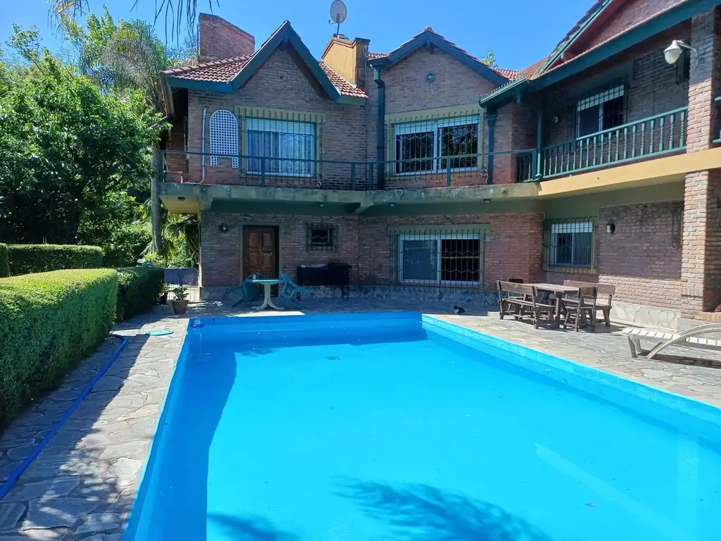 VENTA CASA QUINTA 6 AMBIENTES PISCINA DEL VISO