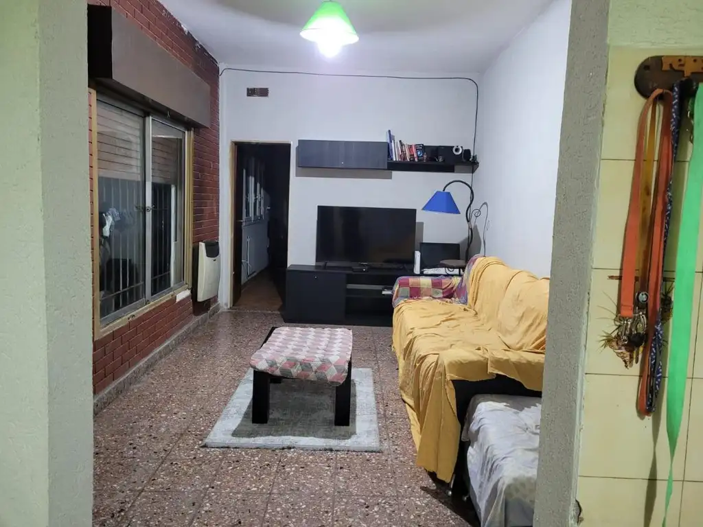 Casa en venta - 1 Dormitorio 1 Baño 1 Cochera - 160Mts2 - La Matanza