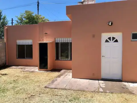 Casa venta - 2 dormitorios 2 baños - 216mts2 totales - Olavarria