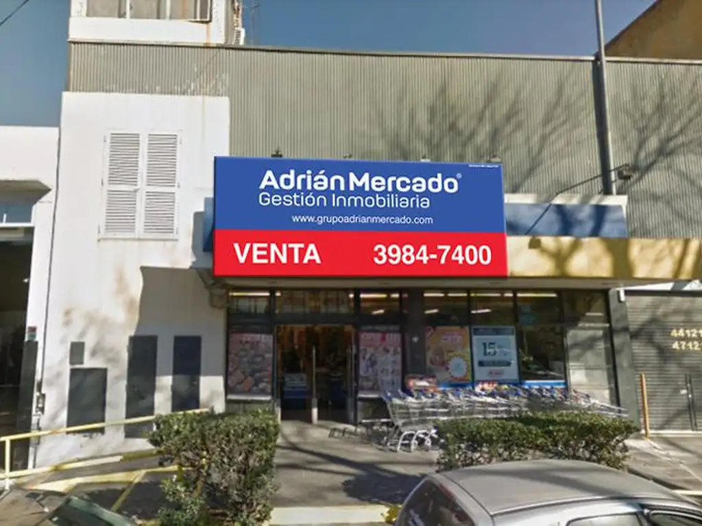 VENTA local con renta 4,5% anual en DOLARES