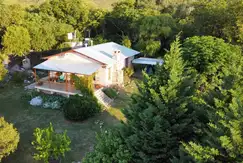 CASA CON CABAÑA EN LA POBLACIÓN TRASLASIERRA