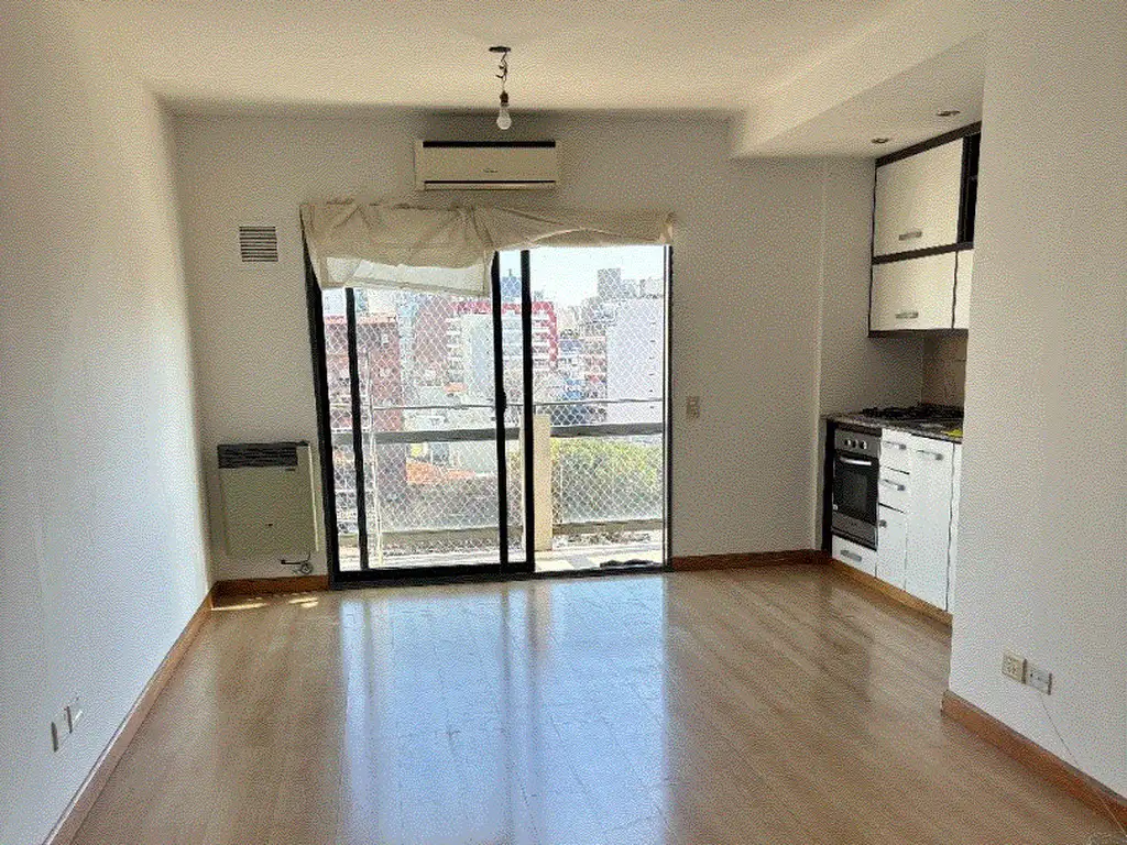 VENTA DEPARTAMENTO 2 AMB CON DOBLE BALCON - LAUNDRY Y  ESPACIO LIBRE CON PARRILLA