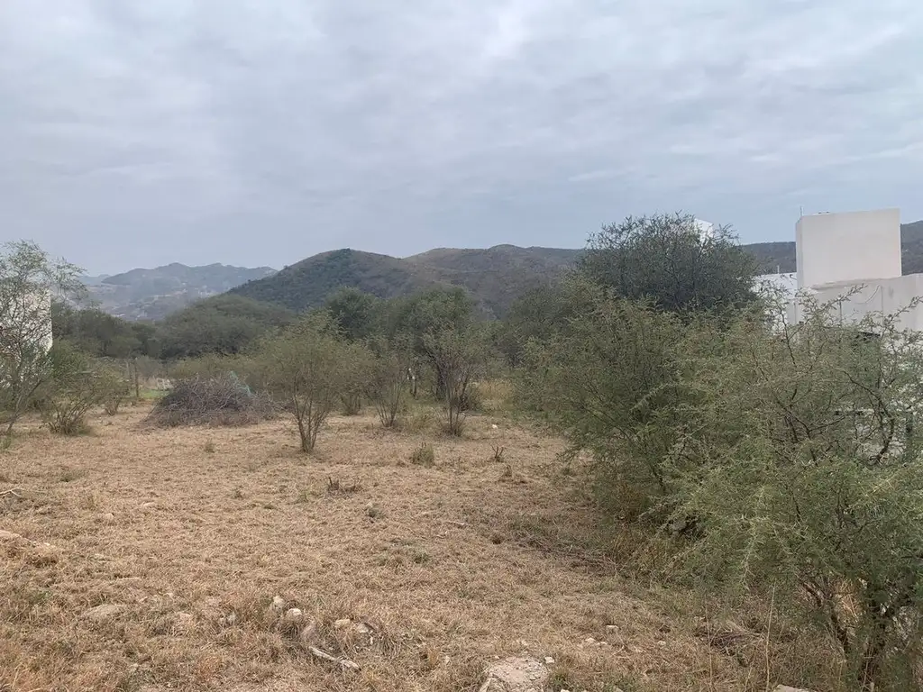 SE VENDE HERMOSO TERRENO DE 321M2 EN HUERTA GRANDE