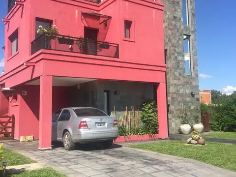 Casa nueva en Barrio La Agustina. Excelente!  - Pilar