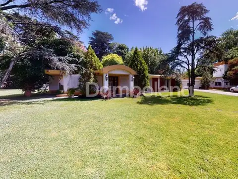 Casa Quinta  en Venta o permuta ubicado en La Reja, Moreno