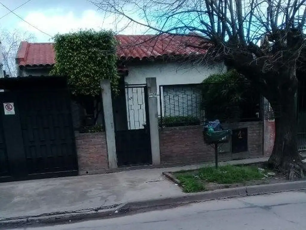 Casa  en Venta ubicado en Florencio Varela,  G.B.A. Zona Sur - SVN0690_LP584478_1