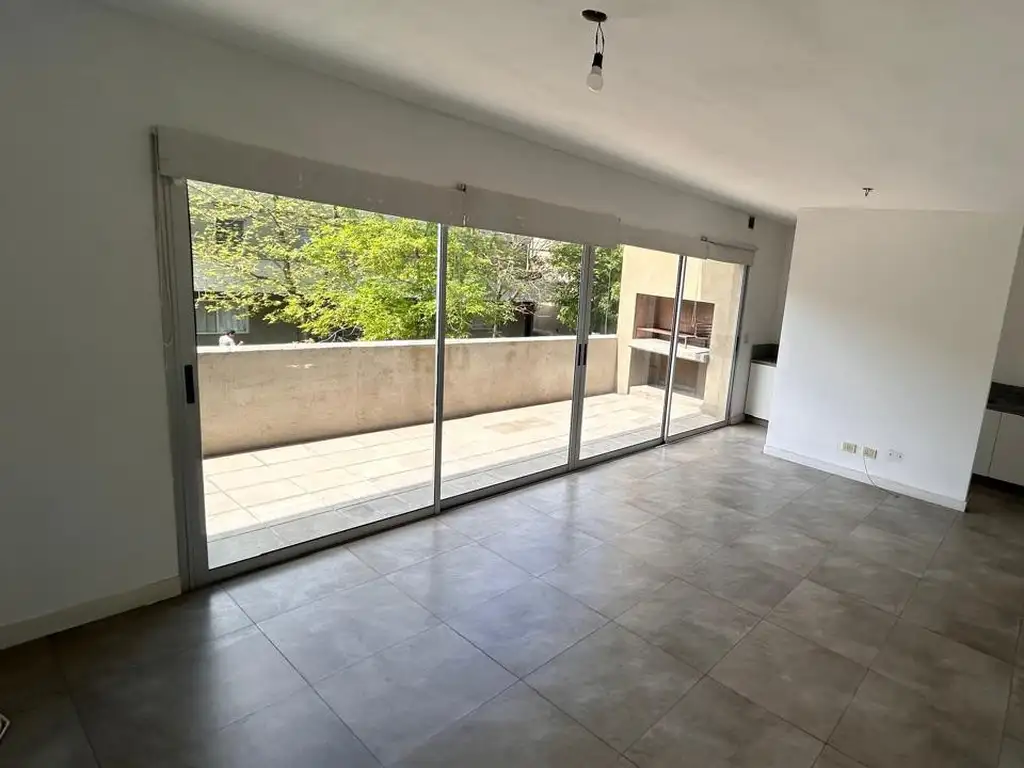 VENTA CON RENTA HASTA JULIO 2026 . Muy buen departamento en Bosque Alto