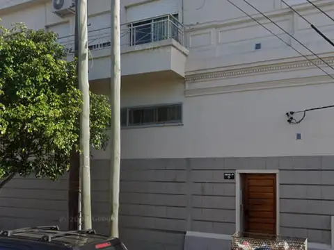 DEPARTAMENTO AL FRENTE A PASOS DE AV MITRE