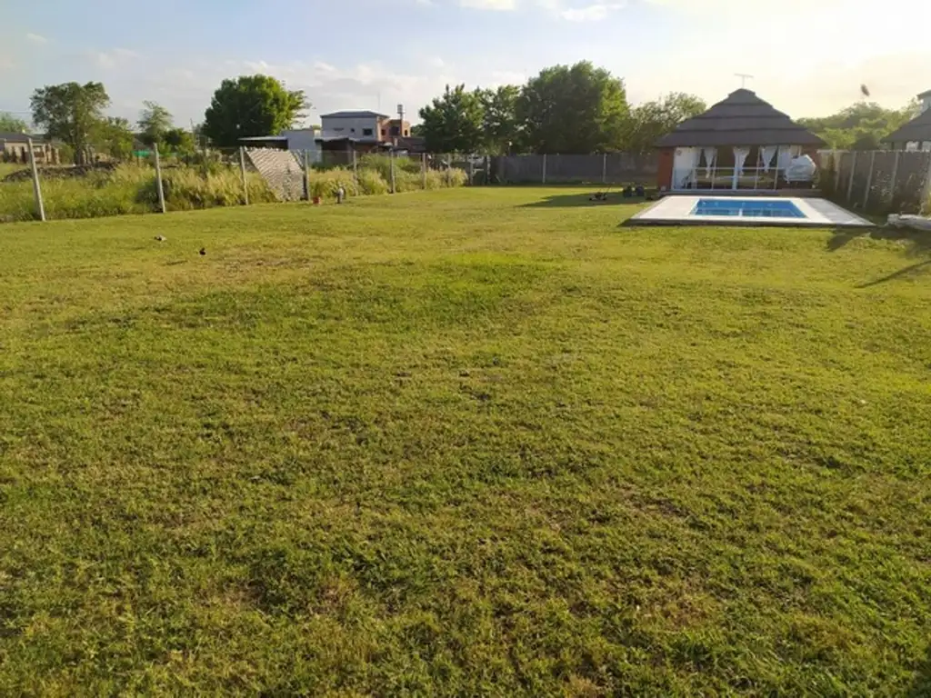 QUINTA EN VENTA CON PILETA EN FÁTIMA PILAR