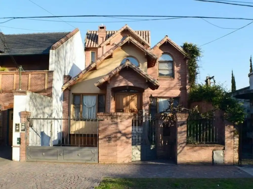 Casa - Venta - Argentina, Ramos Mejía - Belgrano 400