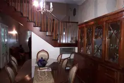 VENDO HERMOSA CASONA EN 63 Y 116-LA PLATA