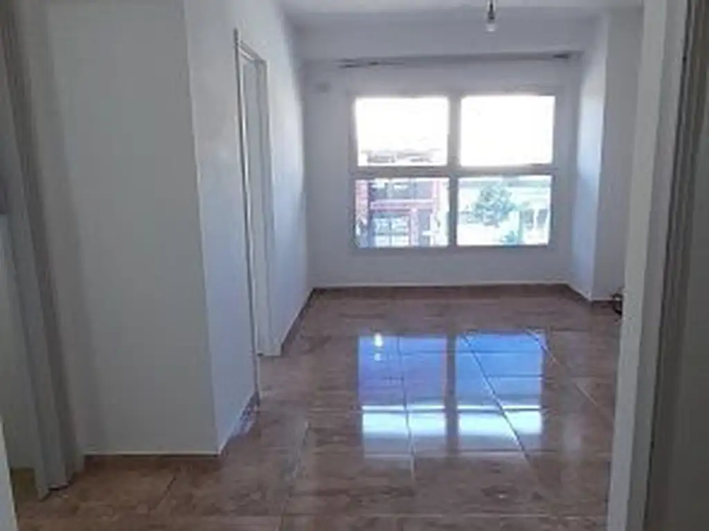 Departamento 2 Ambientes al Frente *Apto Profesional* VDP