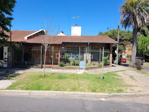 Casa Chalet  en Venta en Moreno, G.B.A. Zona Oeste, Argentina