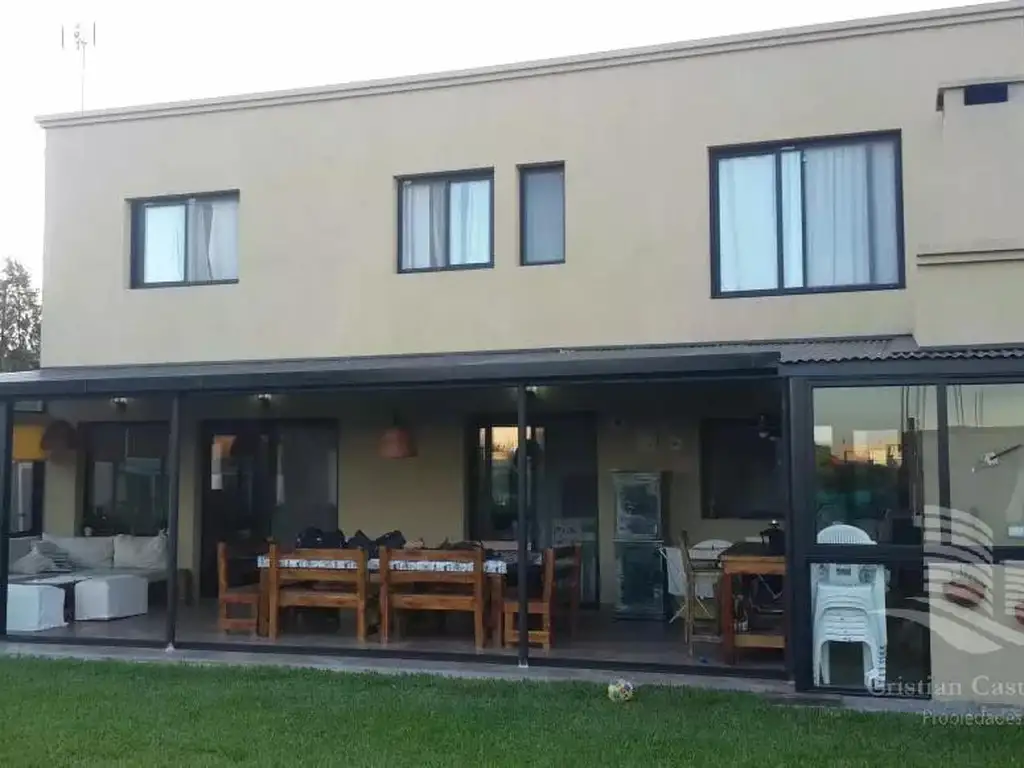 Venta - Casa 5 Ambientes, Jardín, Pileta - La Comarca, Tigre