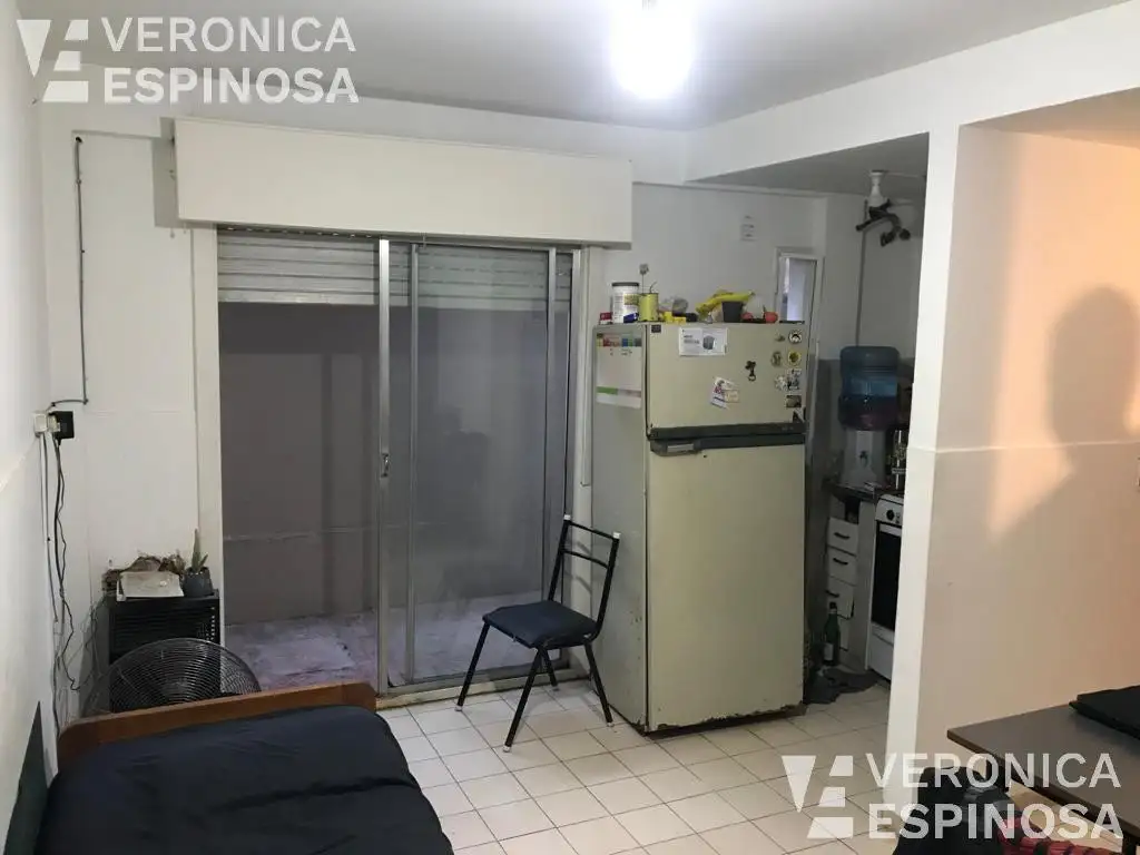 Departamento de dos ambientes con patio - Moron Sur