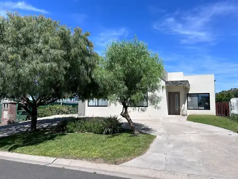 Casa  en Alq. Temporario en Santa Elena, Pilar del Este, Pilar